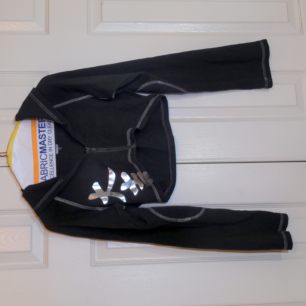 Frontline EUC crop hoodie small black silver dragon